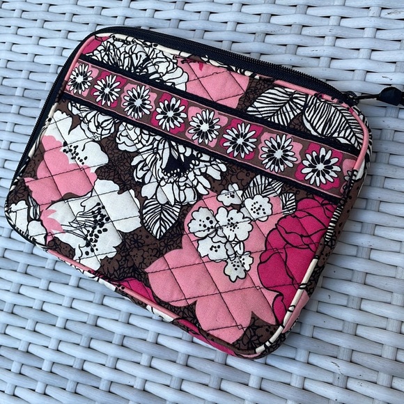 Vera Bradley Tablet Sleeve/ Cover - Picture 9 of 9